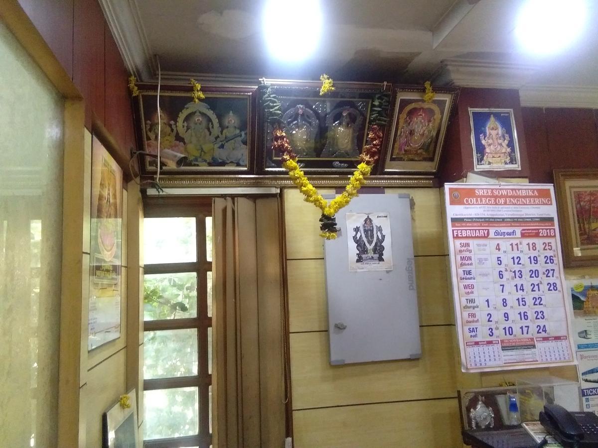 Hotel Adithya Chennai Luaran gambar